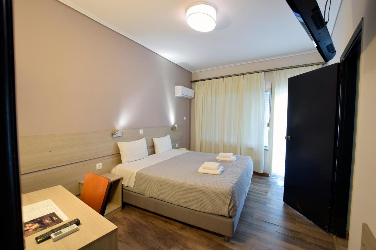John'S Hotel Chalkida Exterior photo